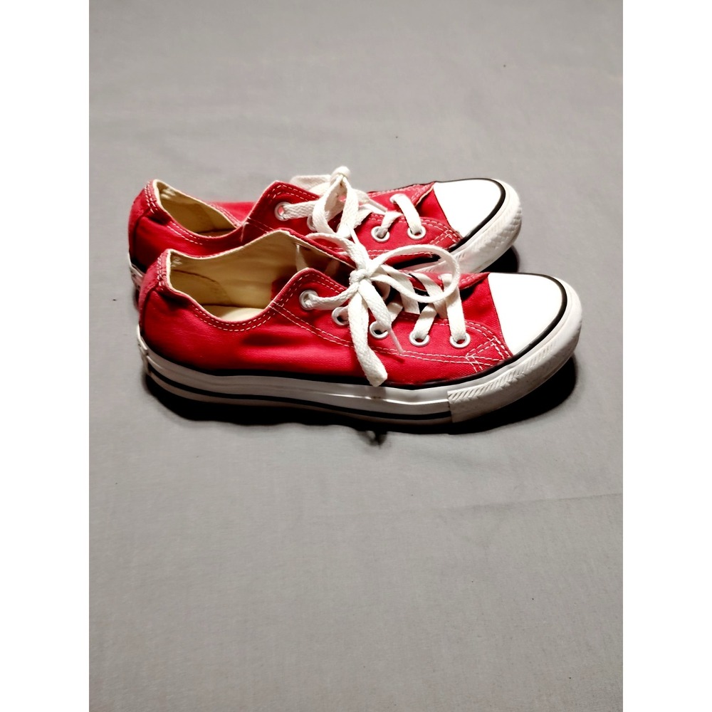 Converse Chuck Taylor Women 6 All Star Red Low Top Sneakers Athletic Skater Boho